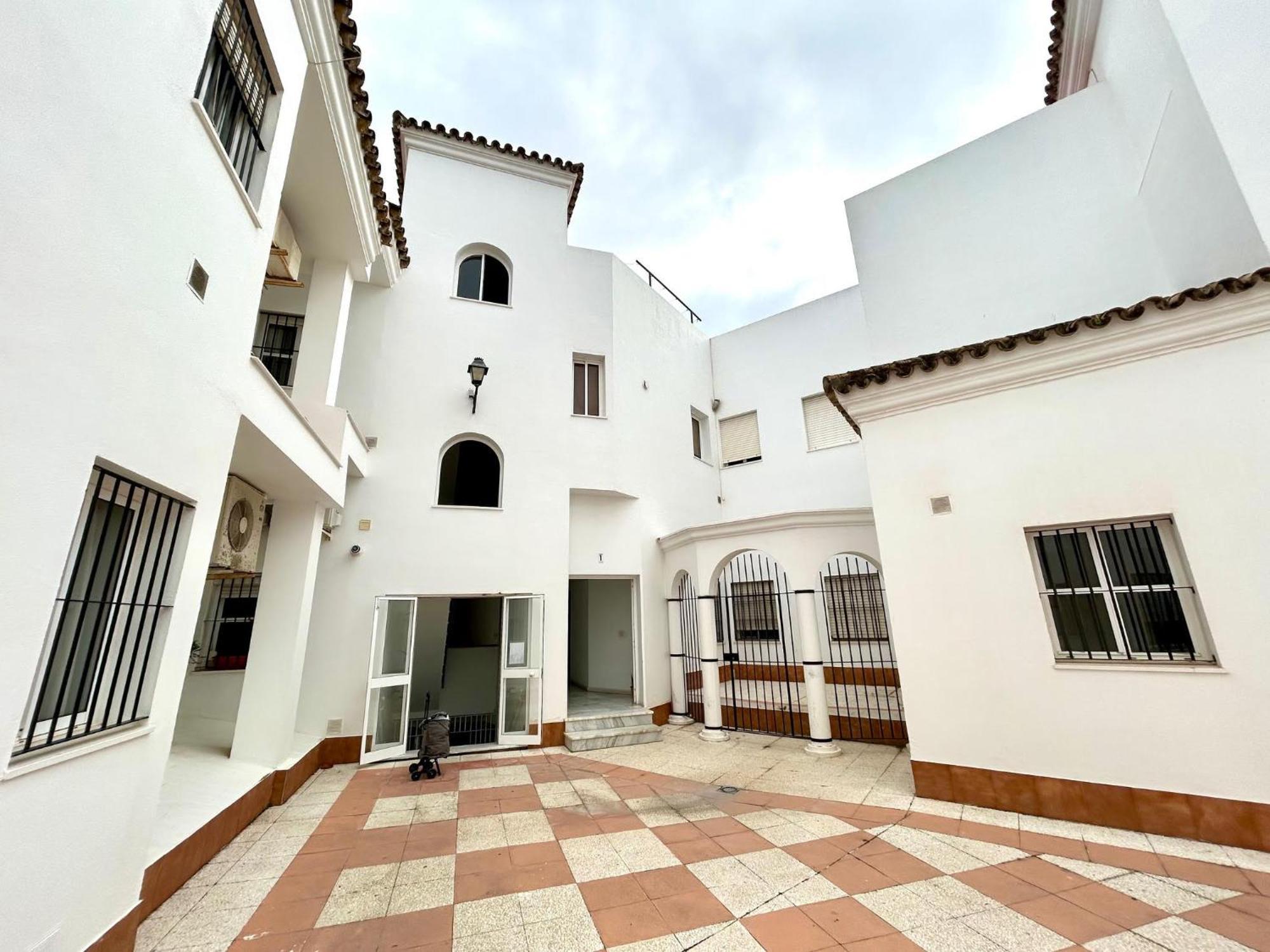 Gatu Guateque , " Preferente Mayores De 25 Anos Y Familias " El Puerto de Santa María Exteriör bild